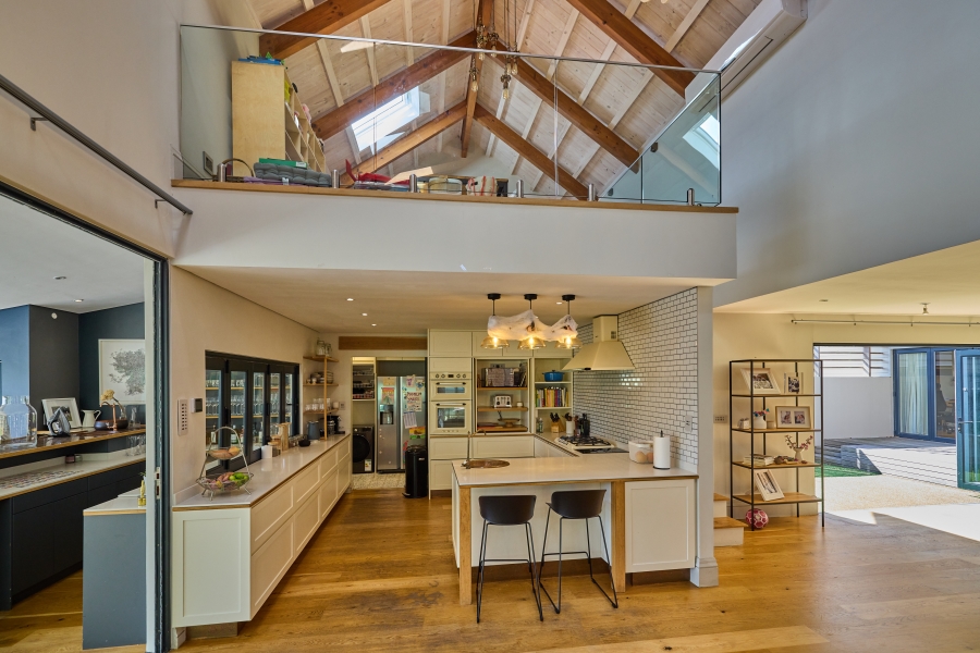 5 Bedroom Property for Sale in Lake Michelle Western Cape